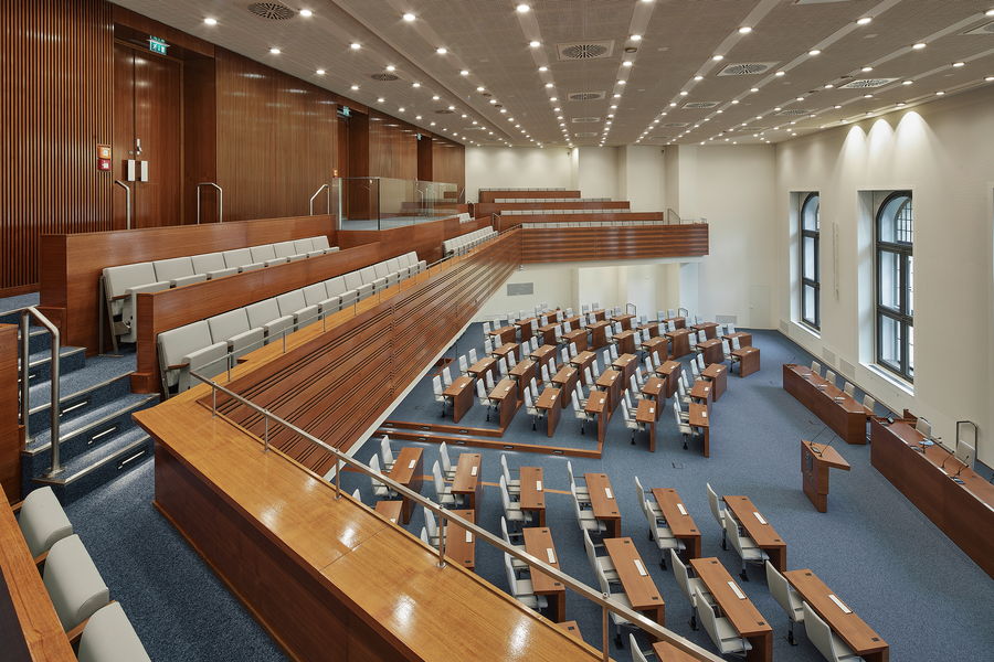 Plenarsaal der Stadt Leipzig, Foto Bertram Kober / PUNCTUM, 2020, Sola Konferenz Chair, Wilkhahn